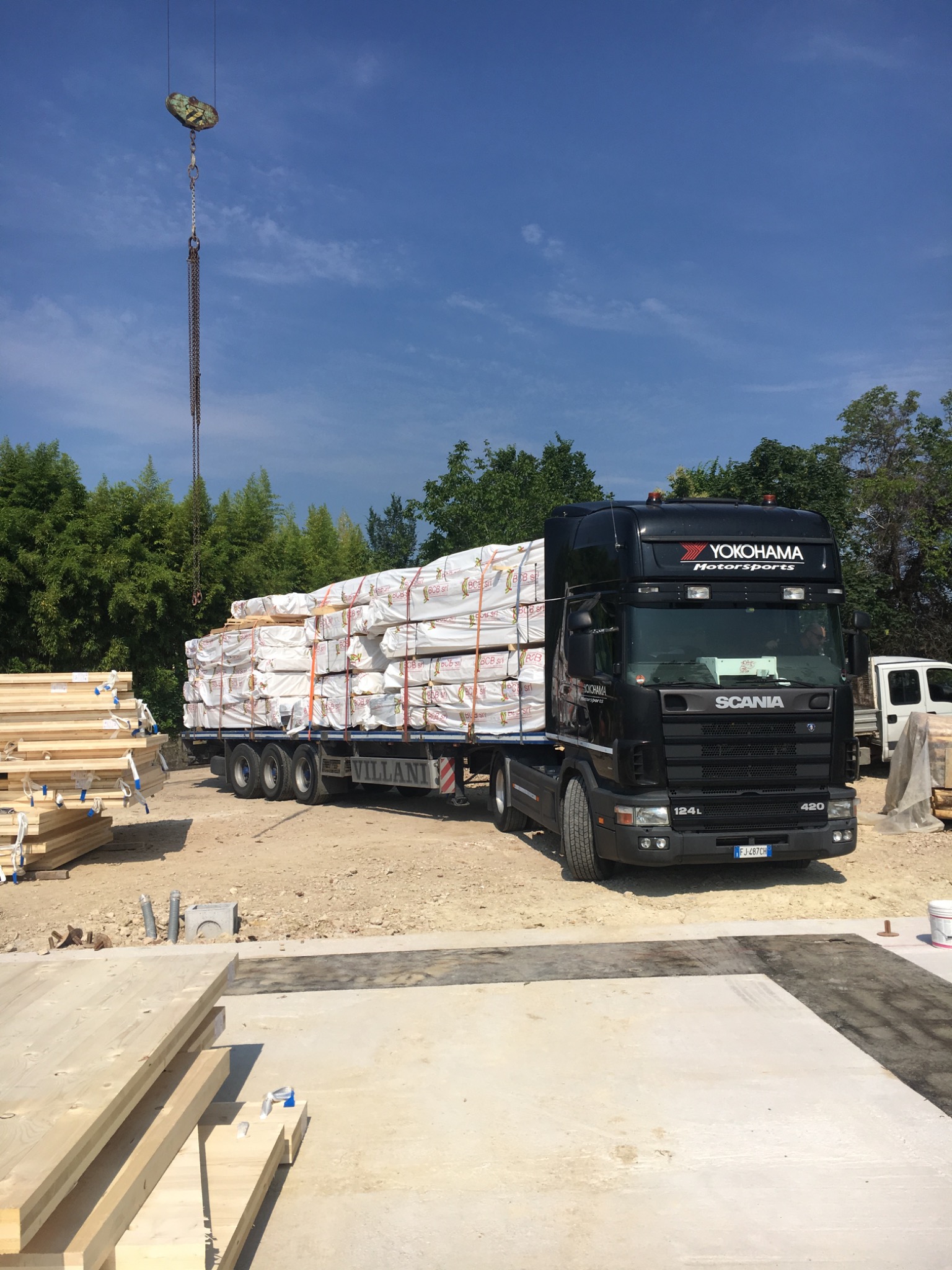 Arrivo in cantiere degli elementi in legno